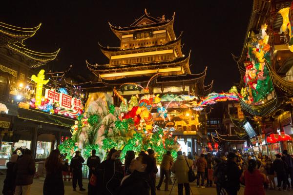2016年的豫园新春民俗艺术灯会将从1月26日举办至2月25日。 澎湃新闻记者 朱伟辉 图